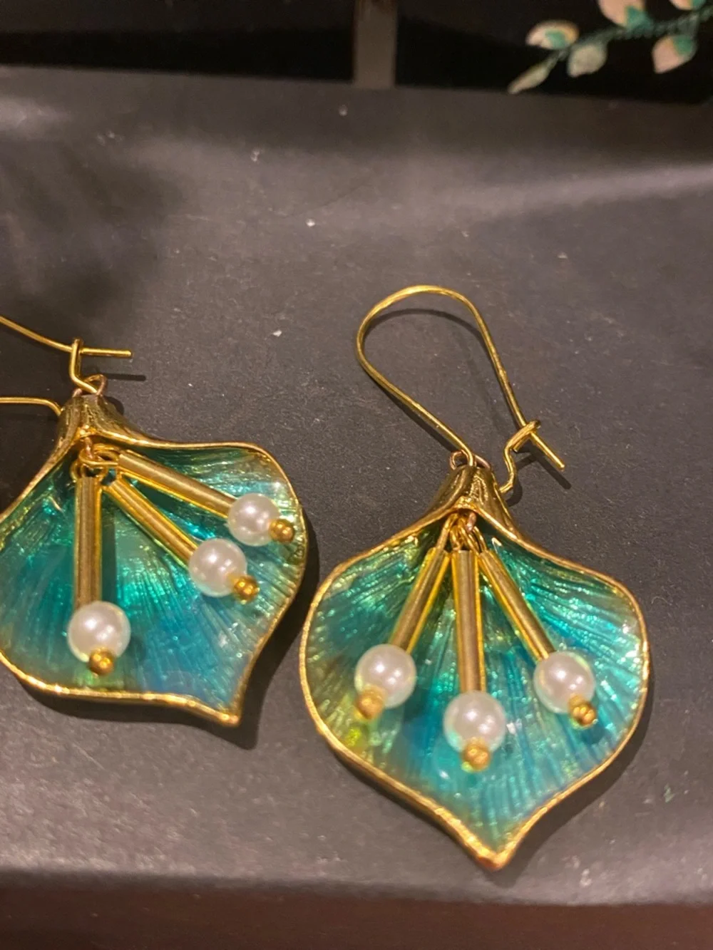 Gold Tone and Teal Leaf Pearl Drop Earrings - Unbranded - Picture 4 of 8